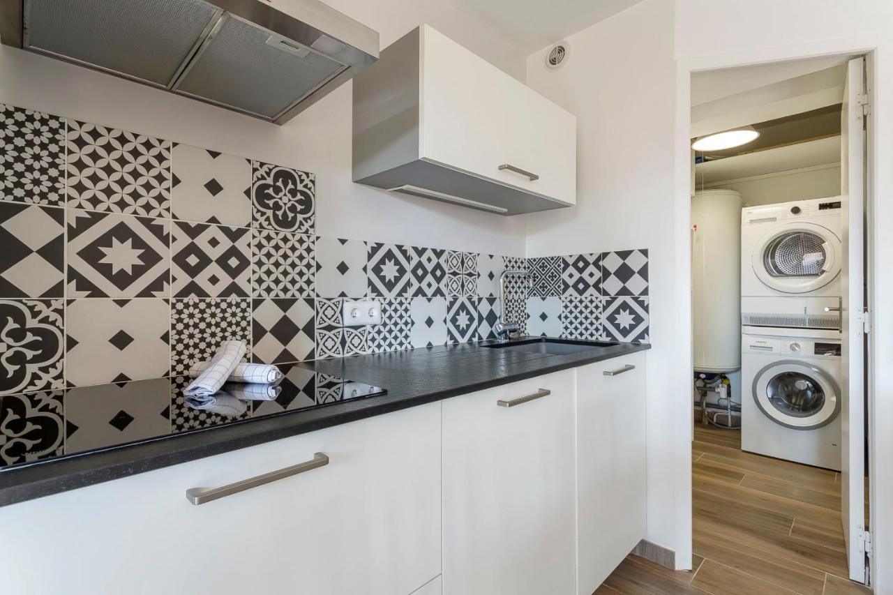 Suite Granges En Rez-De-Jardin Pour 4 Voyageurs Lyon Luaran gambar