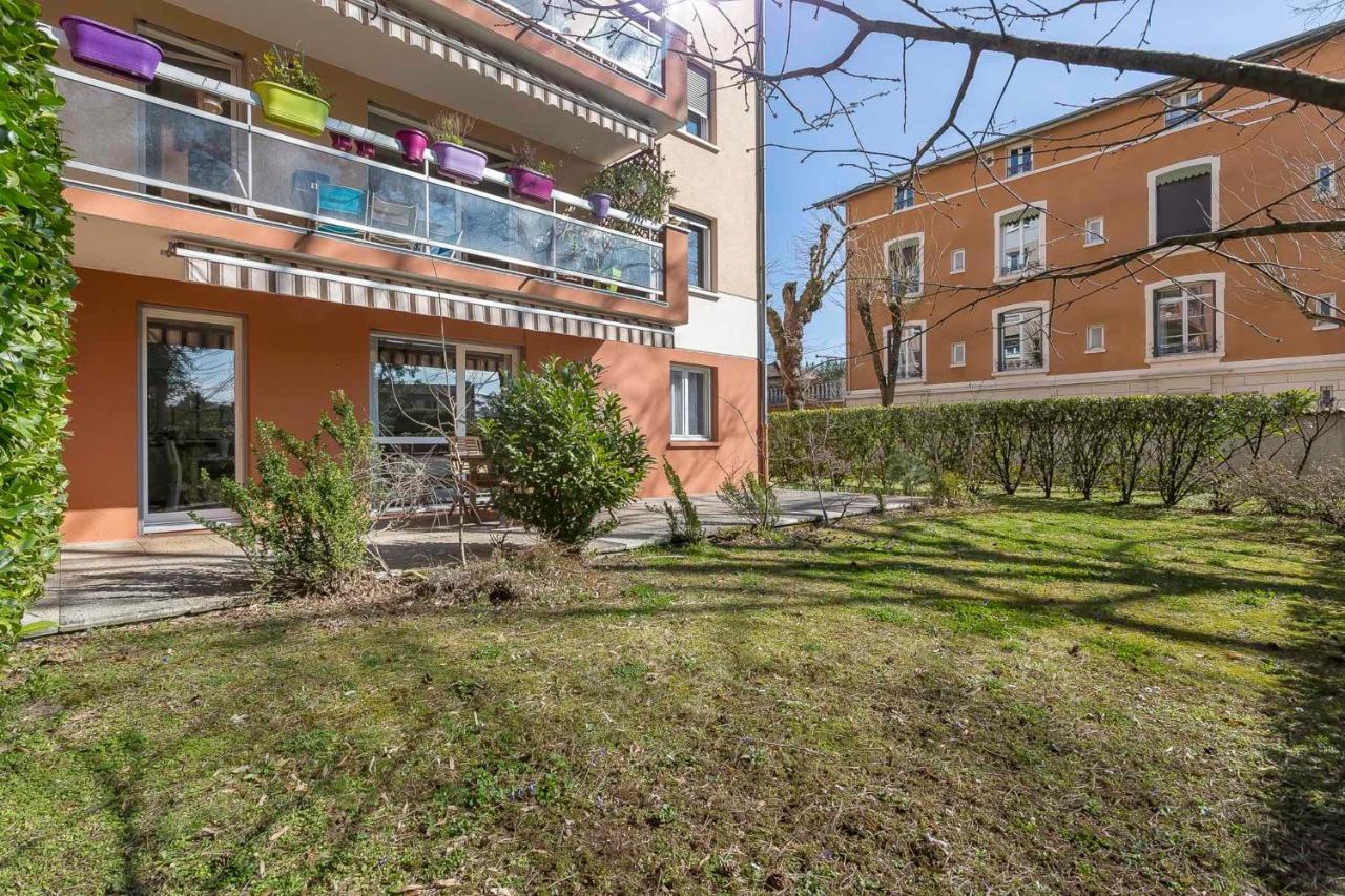 Suite Granges En Rez-De-Jardin Pour 4 Voyageurs Lyon Luaran gambar