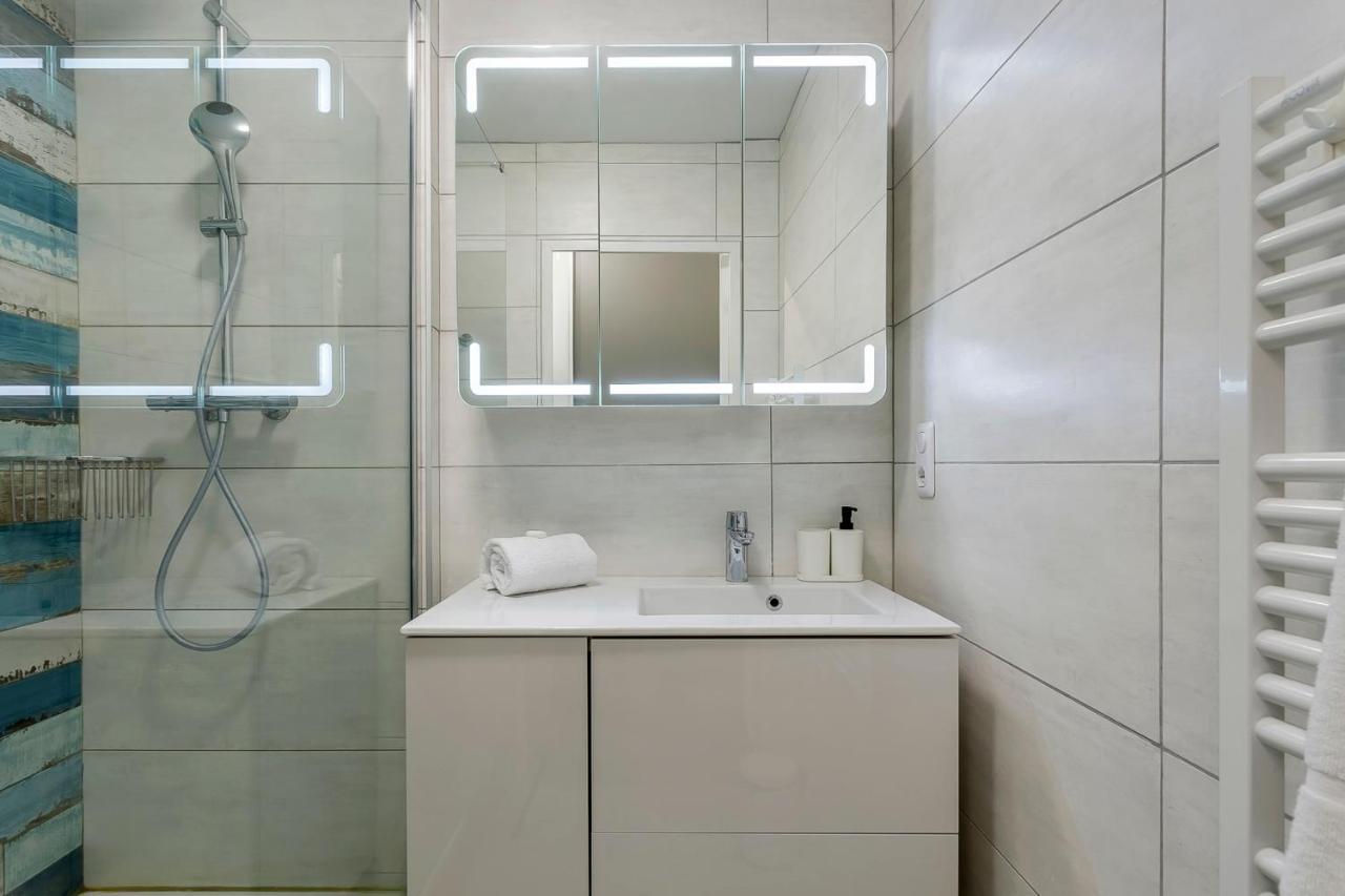 Suite Granges En Rez-De-Jardin Pour 4 Voyageurs Lyon Luaran gambar